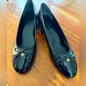 Tory Burch Cap Toe Pump. Perfect Black/Perfect Black. Size 9.5 Worn once!